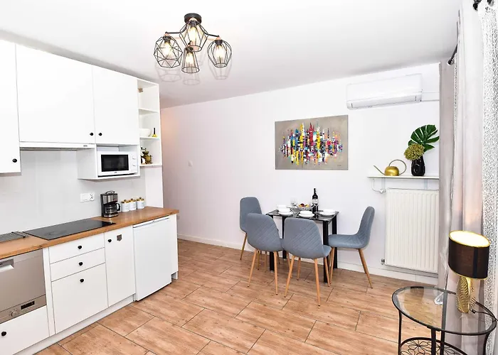 Klimat W Sercu Starowki Апартаменты Вроцлав